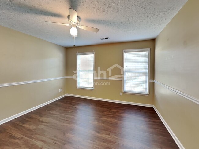 Building Photo - 453 Dakota Run