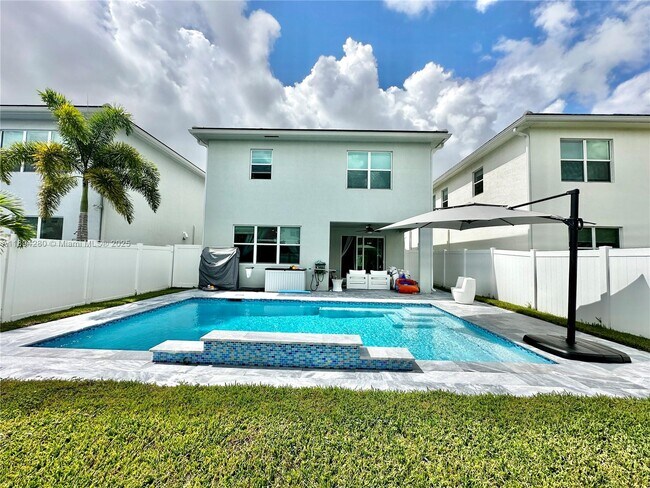 Building Photo - 1101 Azul Ct