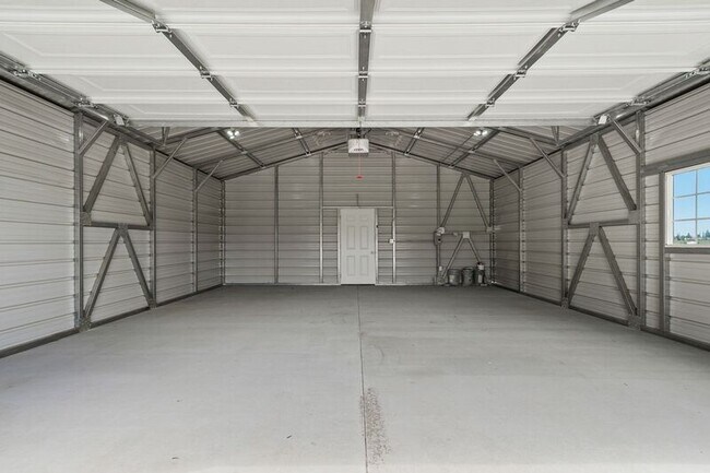 Building Photo - 40589 Los Amantes Rd