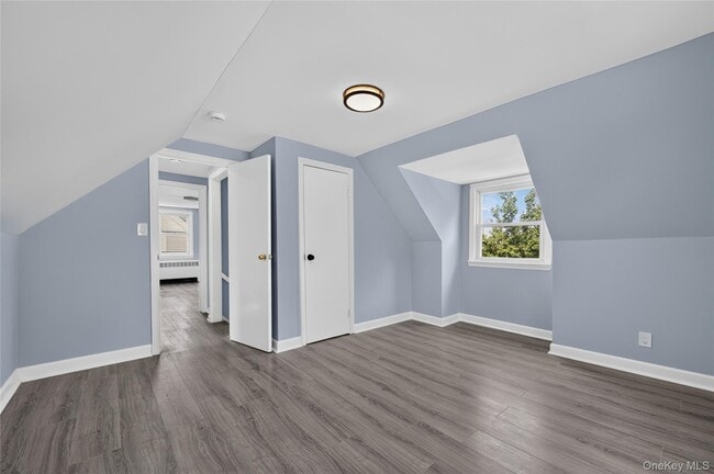 Building Photo - 121 Sheridan Ave