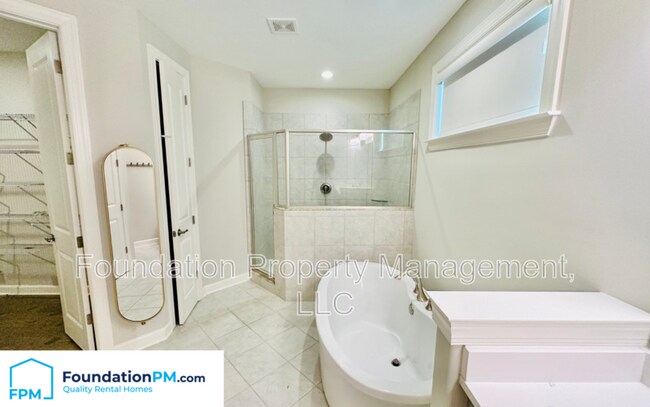 Building Photo - 2257 Applemill Dr