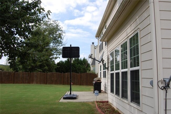 Building Photo - 8025 Friarbridge Dr