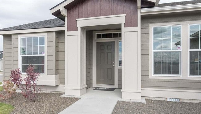 Building Photo - Coming soon! Great location 4 bedroom 2 ba...