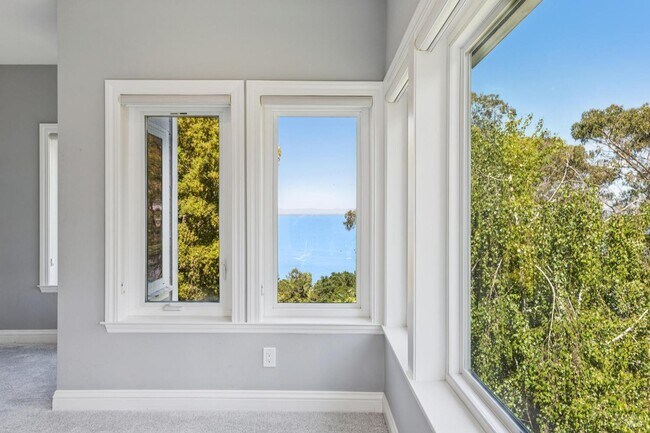 Building Photo - 32 Marin Bay Park Ct