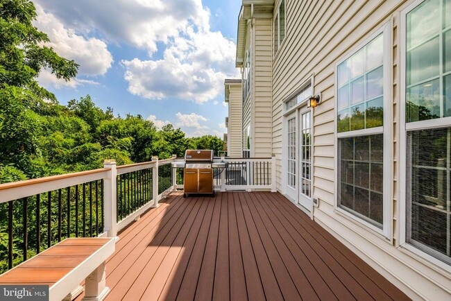 Building Photo - 2451 Silk Ct