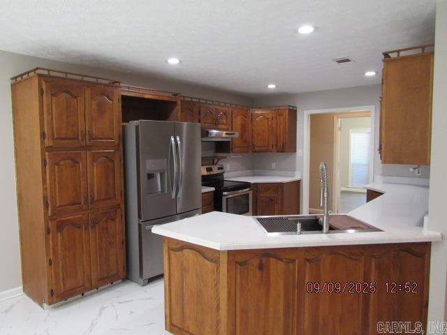 Building Photo - 820 Drake Dr