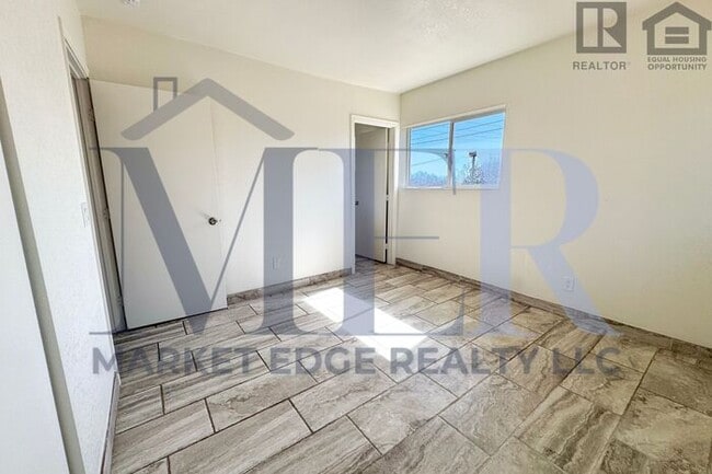 Building Photo - 3Bed/2Bath House 35th Ave/Bethany! NO CREDIT CHECK - RV GATE, NO HOA!