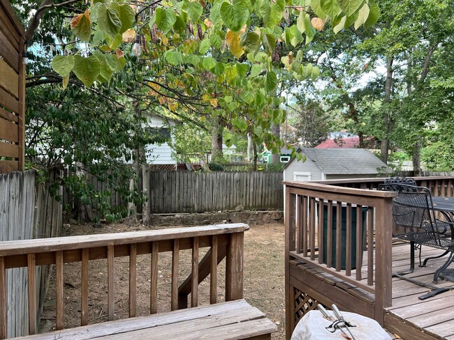 Building Photo - 3520 Lee Ave