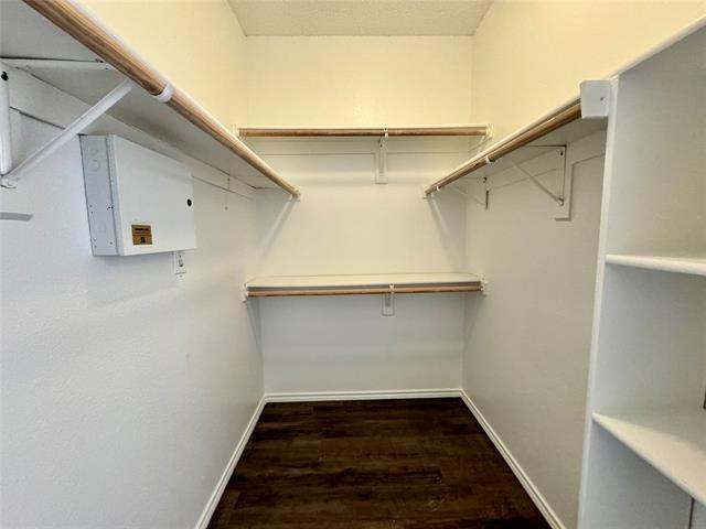 Building Photo - 3614 Parkmead Dr