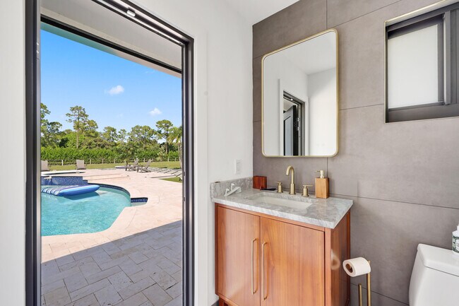 Building Photo - 14704 Black Bear Rd