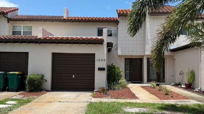 Primary Photo - 1044 Ashley Ave