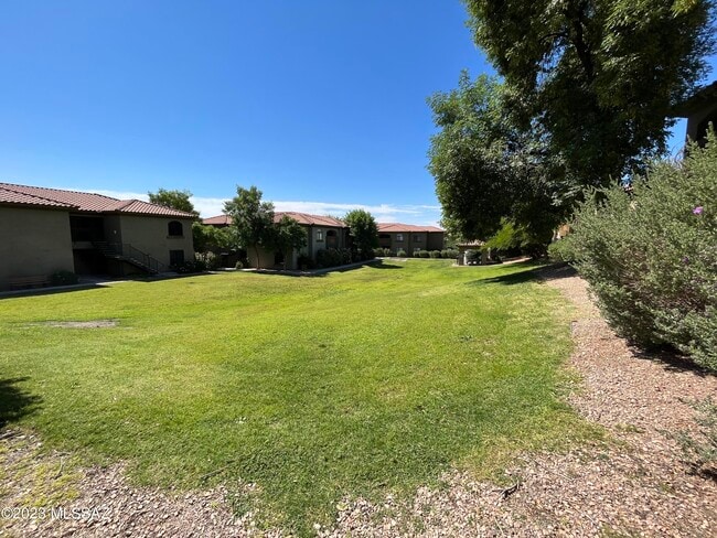 Building Photo - 5751 N Kolb Rd