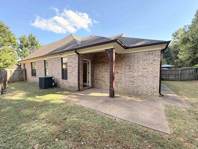 Building Photo - 1457 Lagrange Crest Rd