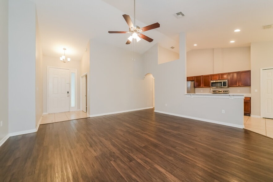 Building Photo - 426 Disston Ave