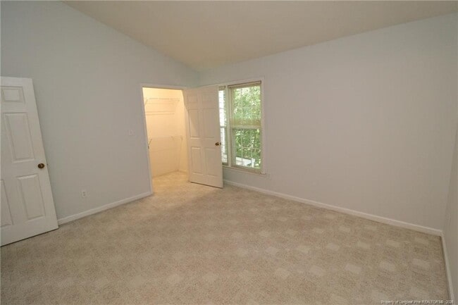 Building Photo - 240 Beechtree Dr