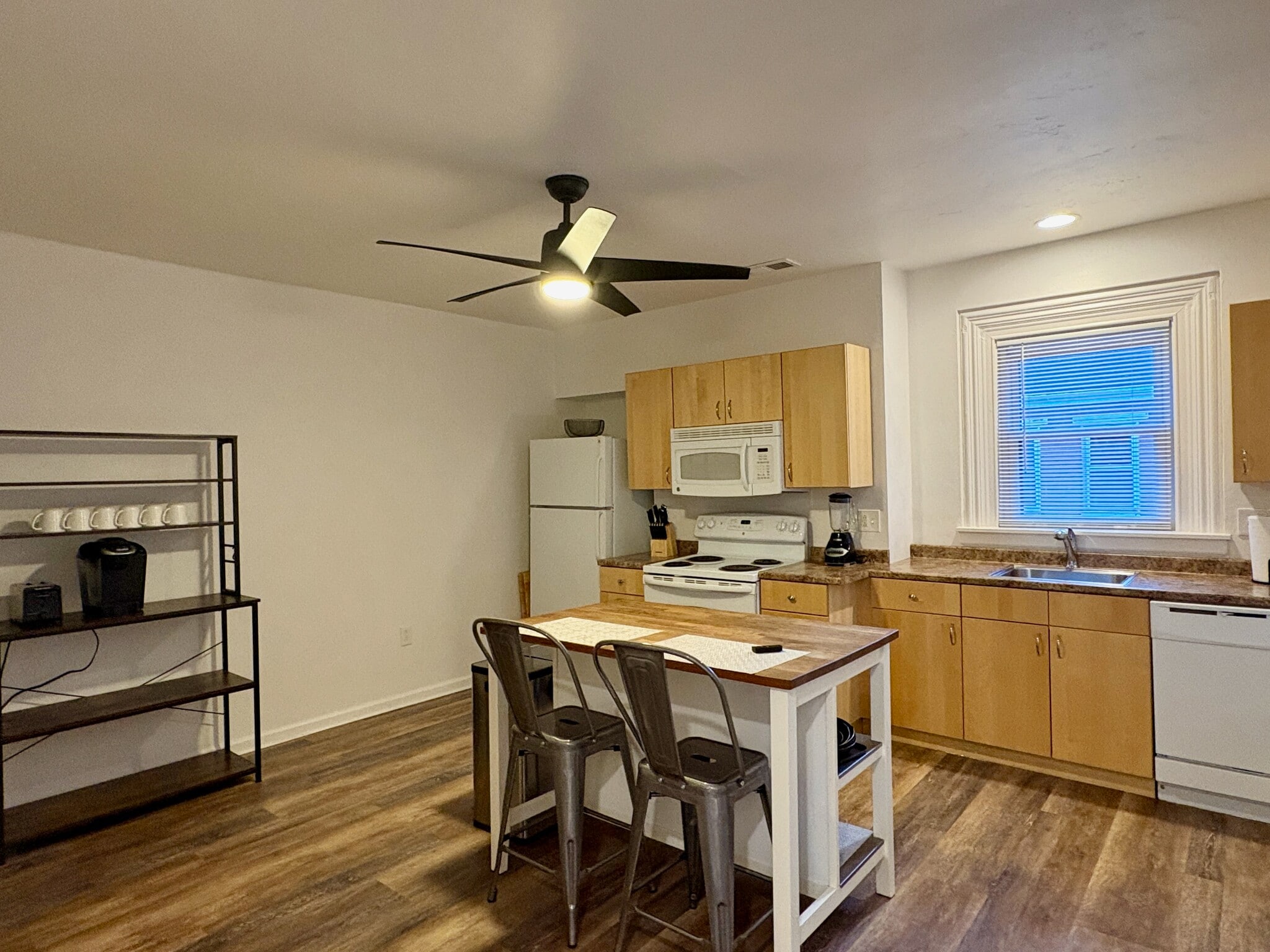 Kitchen - 2202 Sarah St