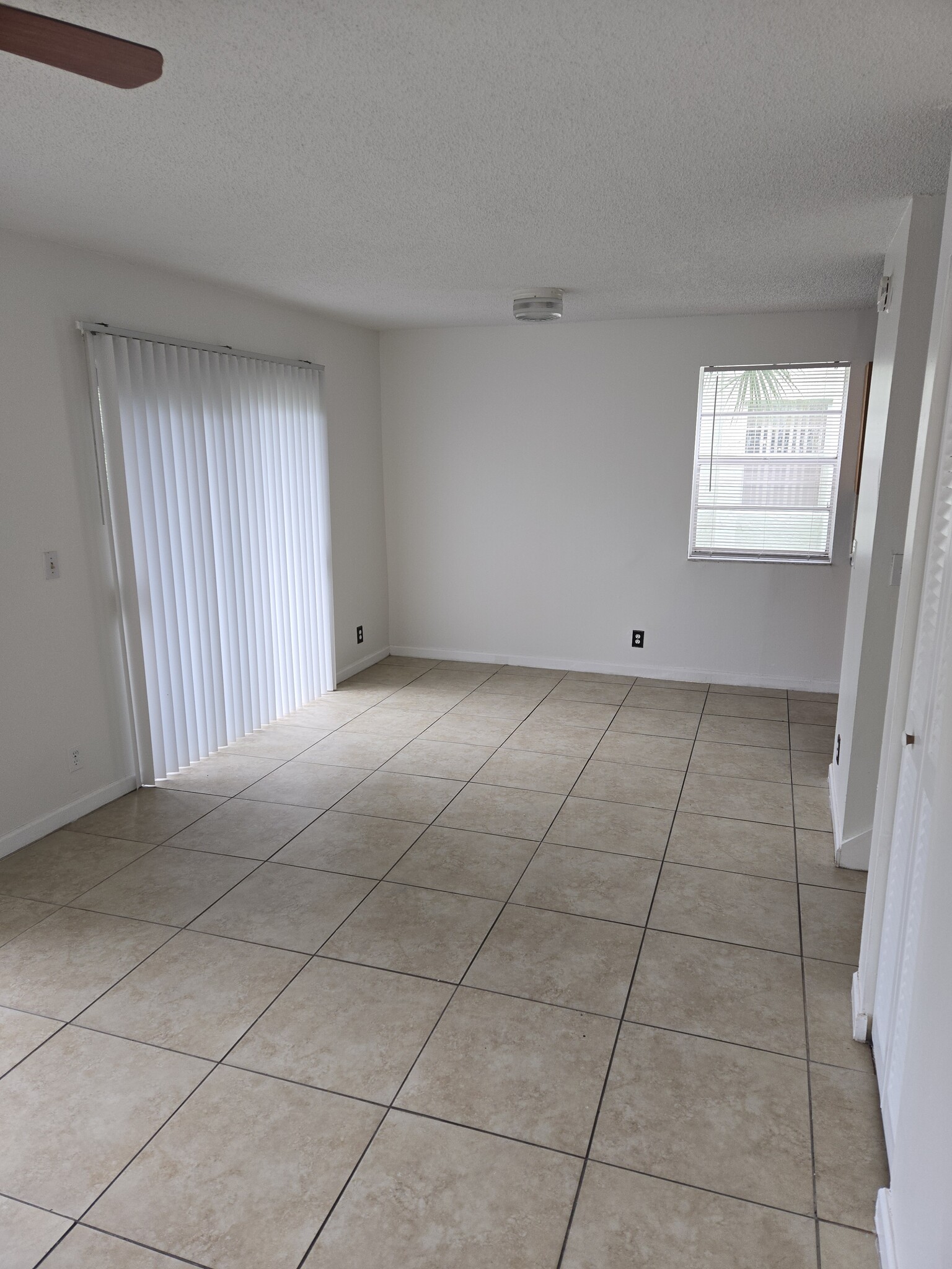 Building Photo - 8917 NW 28th Dr