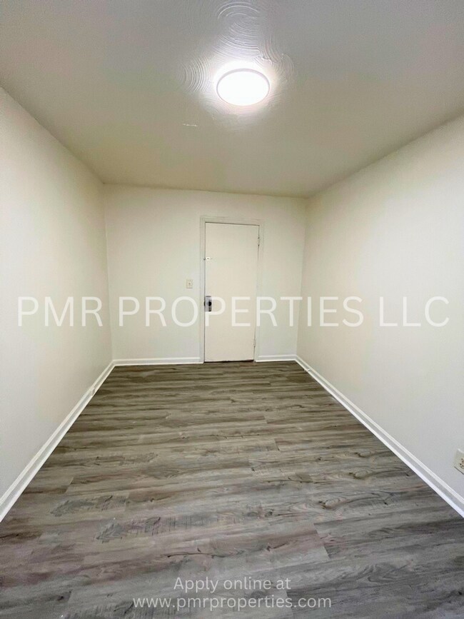 Building Photo - 3026 Pratt Street