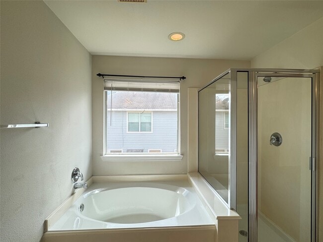 Building Photo - 16527 Beckland Ln