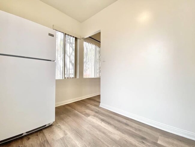 Building Photo - 0.0 bedroom in Los Angeles California 90033