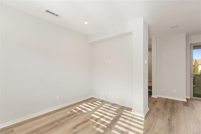 Building Photo - Newer Condo Best Location in Portola Springs