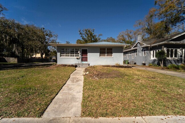 Building Photo - 64 Fullerwood Dr