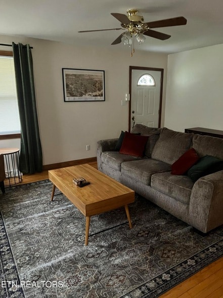 Building Photo - 2404 Tecoma Dr