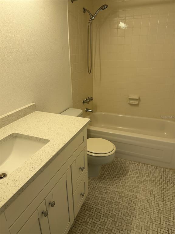 Building Photo - 7420 Bay Island Dr S