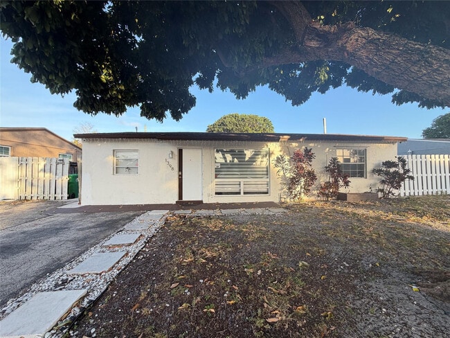 Building Photo - 1398 SW 47th Terrace