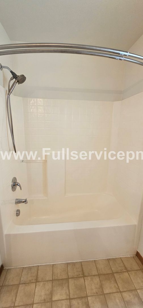 Building Photo - 22607 SE 287th Pl
