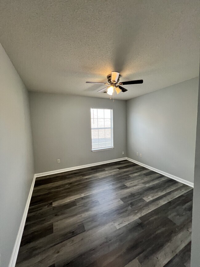 Building Photo - 6847 Kerry Valley Ln