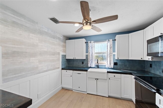 Building Photo - 1535 Trafalgar Ln