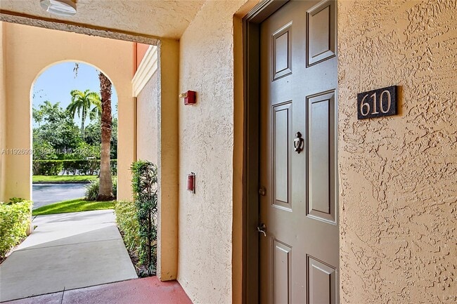 Building Photo - 4600 SW 160th Ave