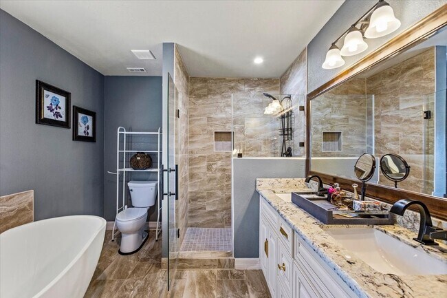 Building Photo - 3715 Avenue O 1/2