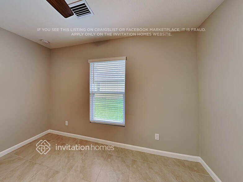 Building Photo - 1659 SW Realty St