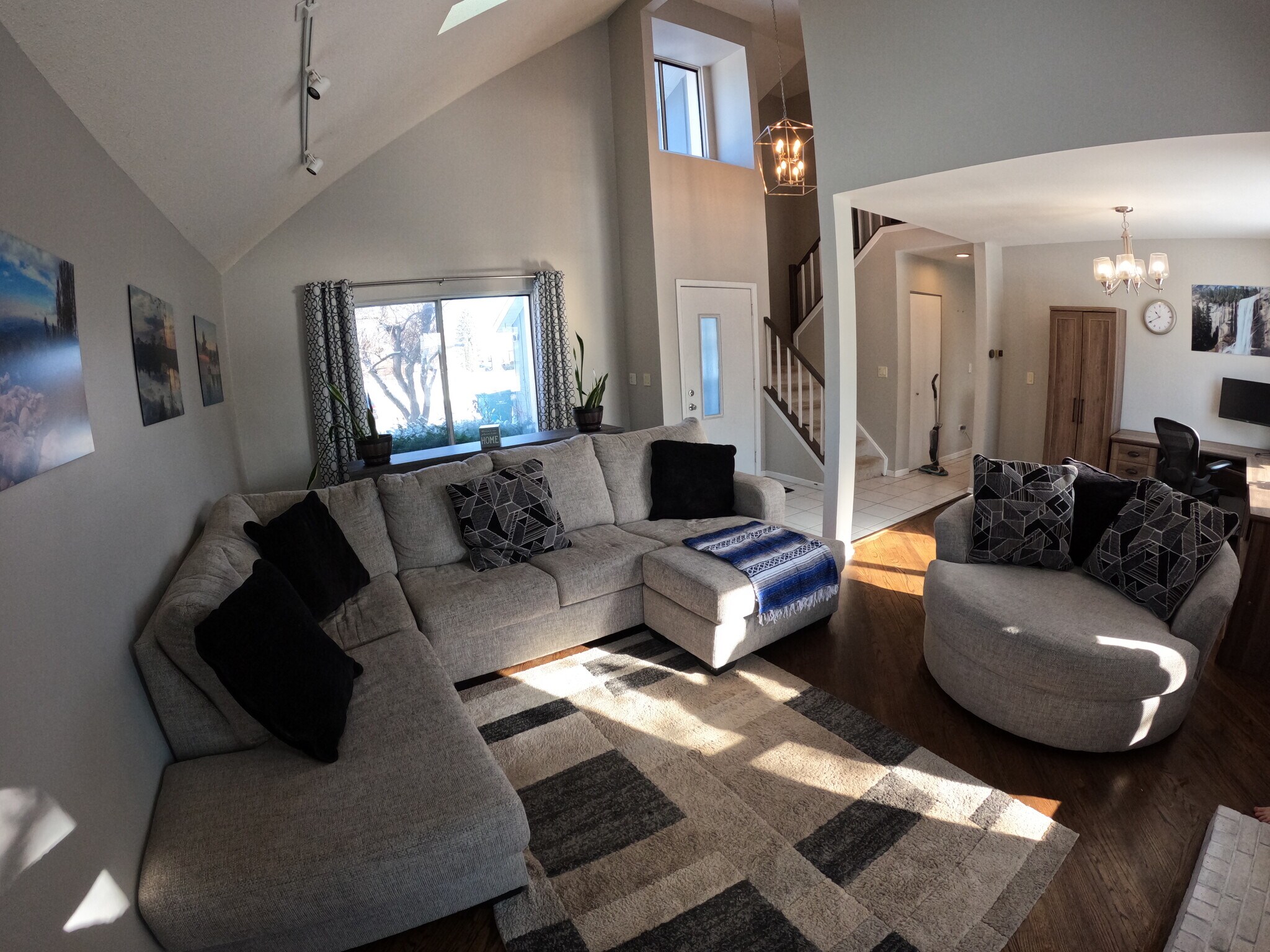 Building Photo - 525 Lasalle Ln