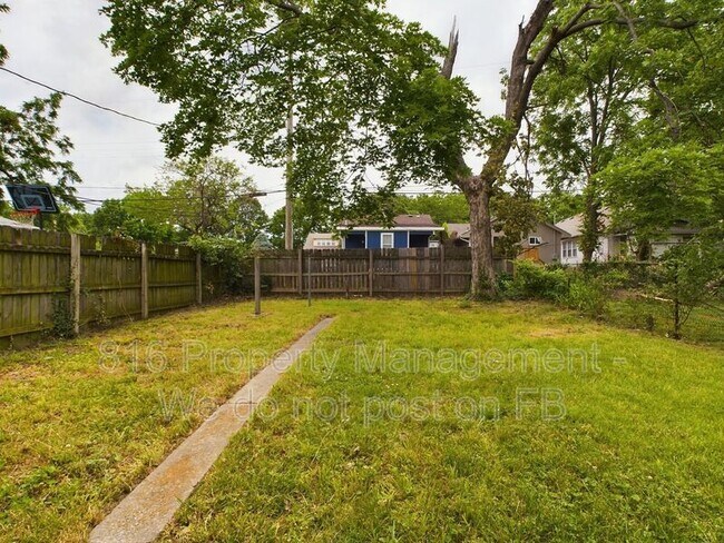 Building Photo - 3032 Elmwood Ave