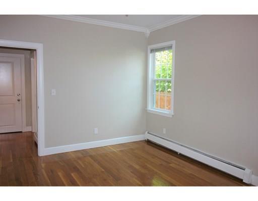 Building Photo - 130 Pine St