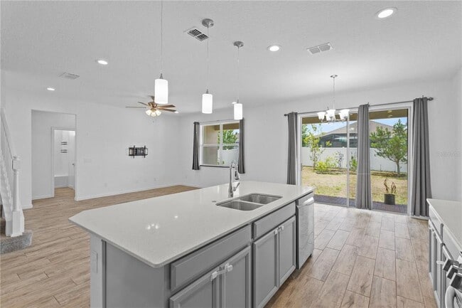 Building Photo - 1116 Hendon Lp