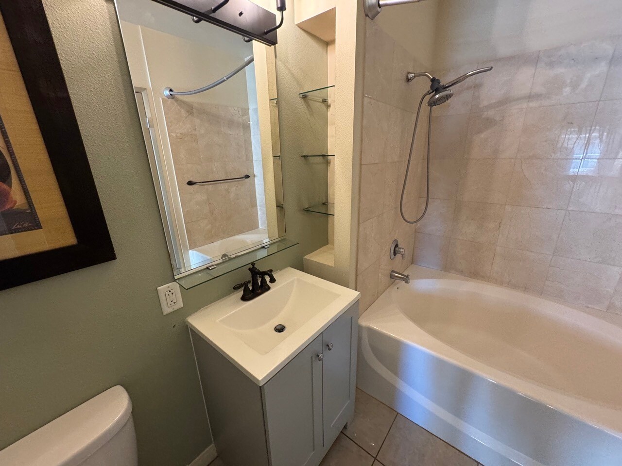 Building Photo - 488 E Ocean Blvd