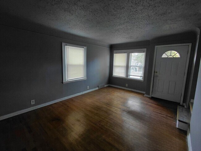 Building Photo - 6175 Guilford- 4 BEDS & 1.5 BATH FOR RENT!