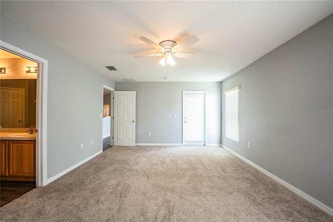 Building Photo - 233 Towhee Rd