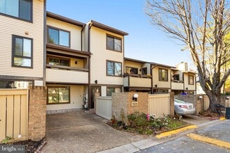 Building Photo - 9410 Walburg Way