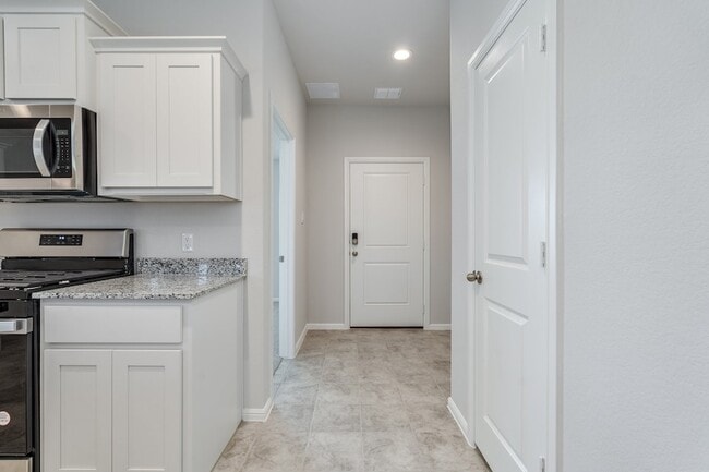 Building Photo - 5812 Harvey Gap Ln