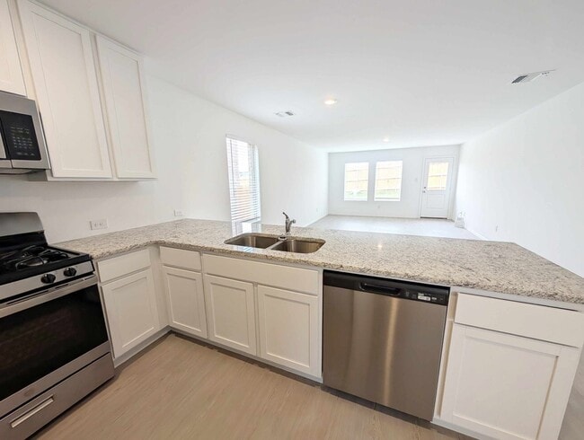 Building Photo - New Home in Edmond