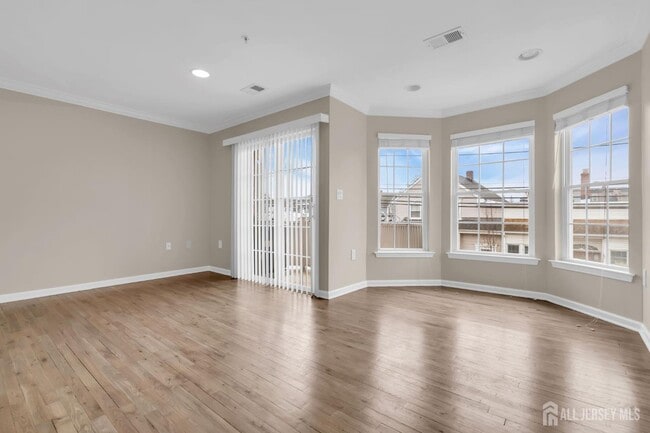 Building Photo - 129 Ademics Way