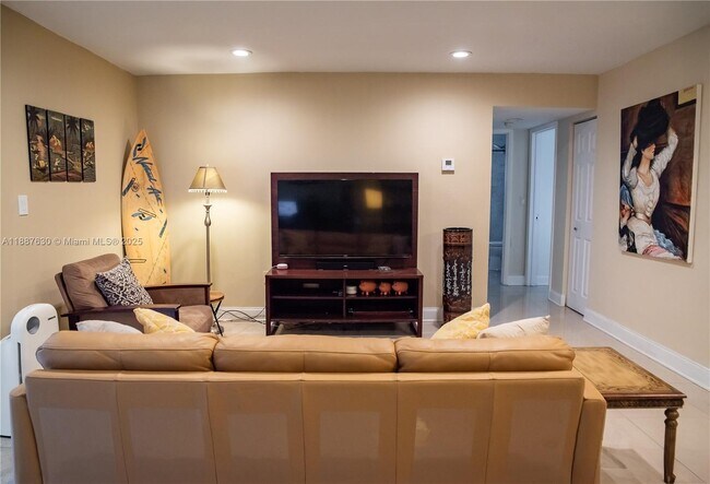 Building Photo - 17051 NE 35th Ave