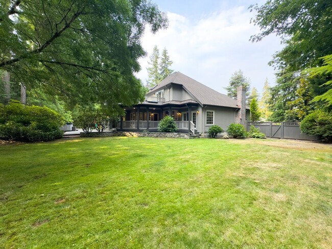 Building Photo - 4bd/2.5ba Redmond Home