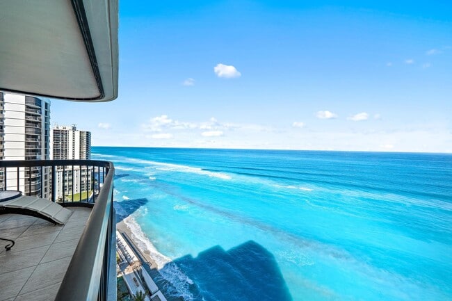 Building Photo - 5380 N Ocean Dr