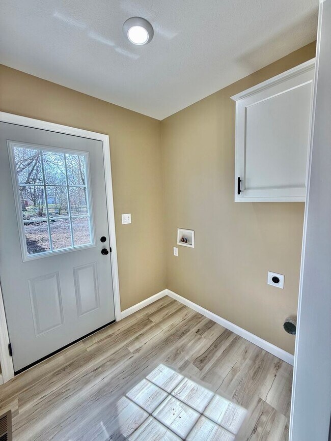 Building Photo - Just Built & Move-In Ready - Stunning New 3 Bedroom, 2 Bath Home!